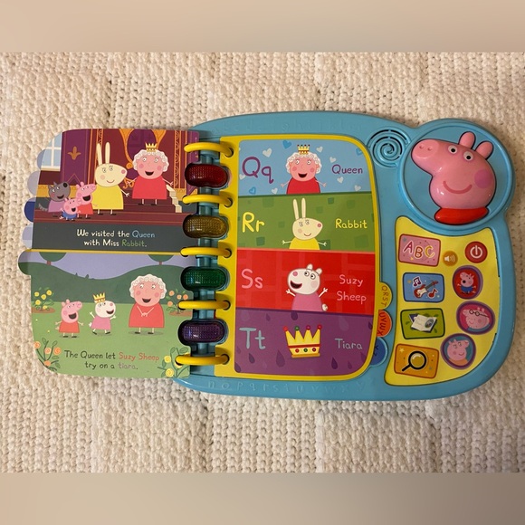 Peppa Pig Learn and Discover Book - Picture 8 of 13